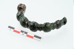 Foto von Bronzeknotenarmreif (NHMW-PRAE-026122)